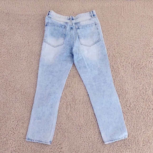 Never worn jeans. Tag on and brand new - Picture 3 of 3